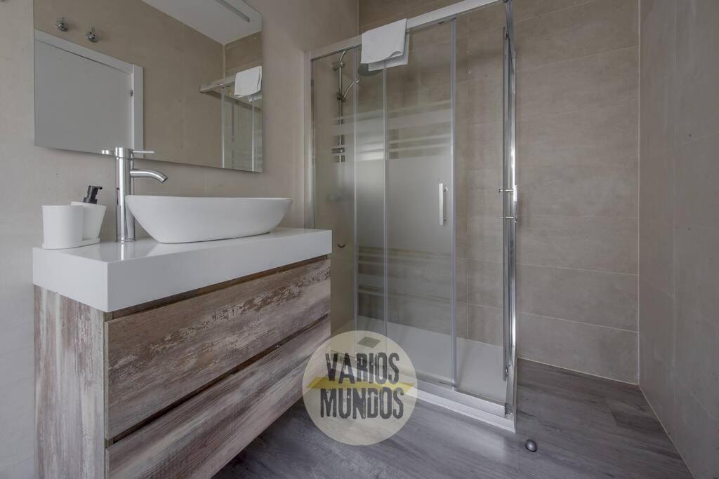 Luxury&Cool 9Pax Con Vistas Al Centro De Madrid Appartamento Esterno foto